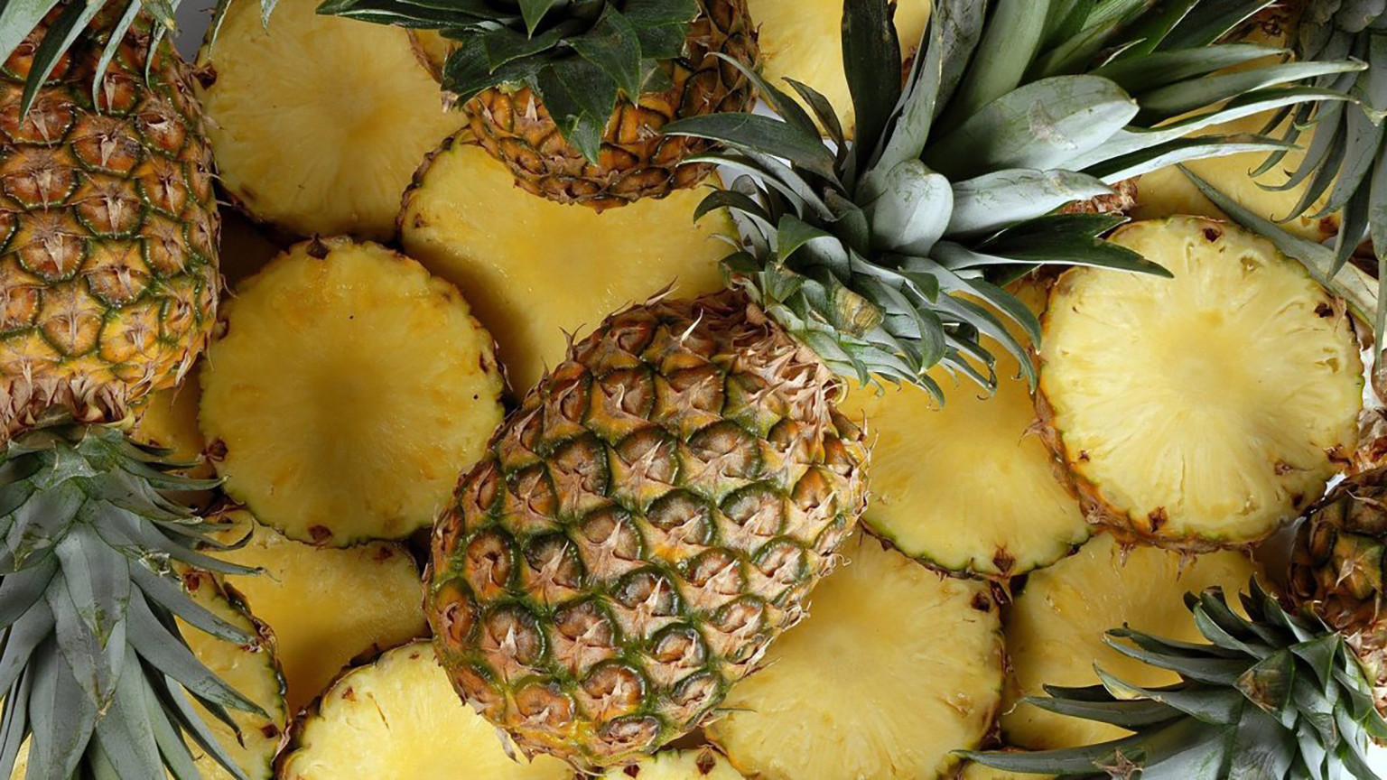 Is pineapple good for women ?