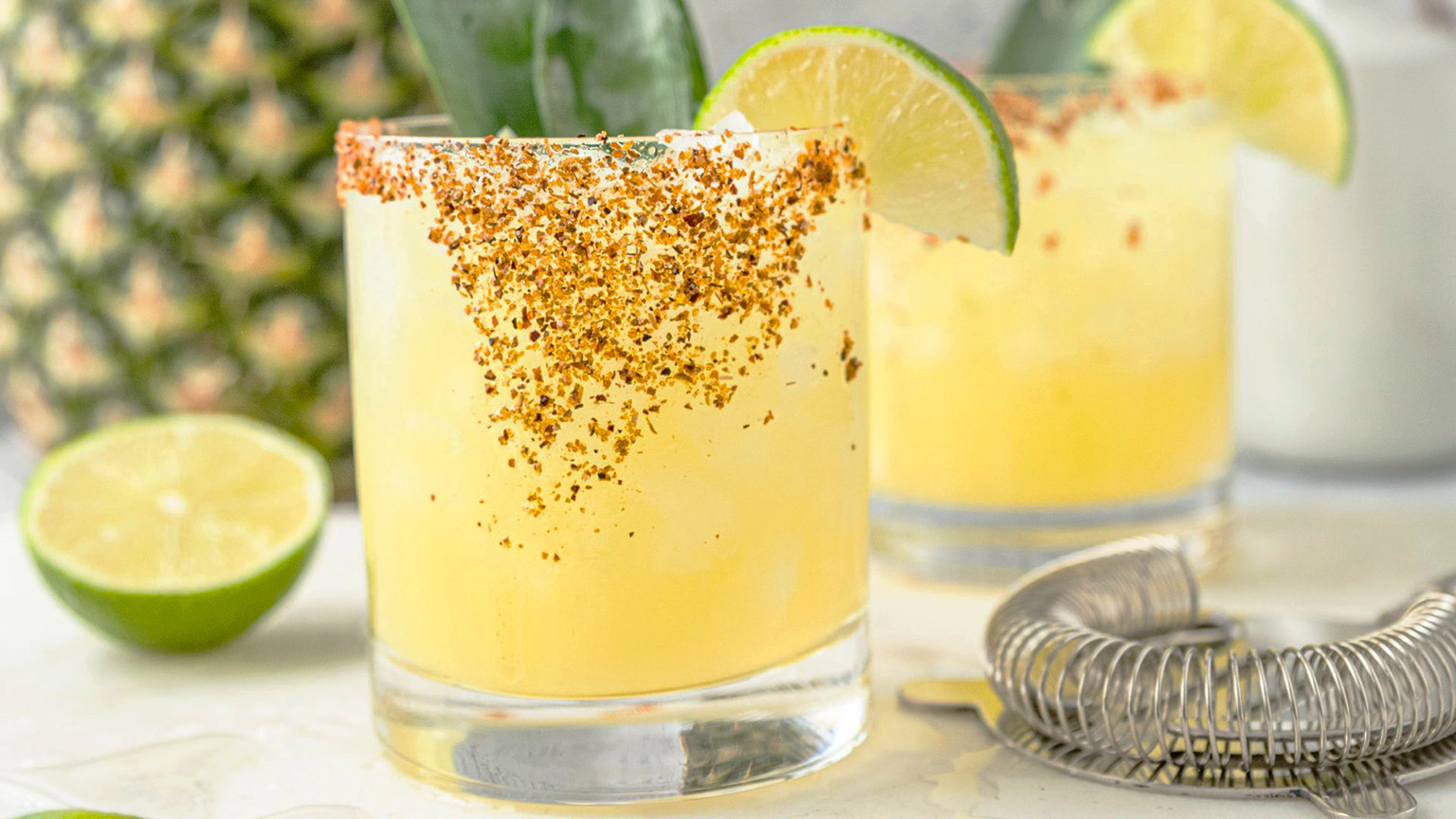 10 amazing and refreshing drinks with pineapple juice
