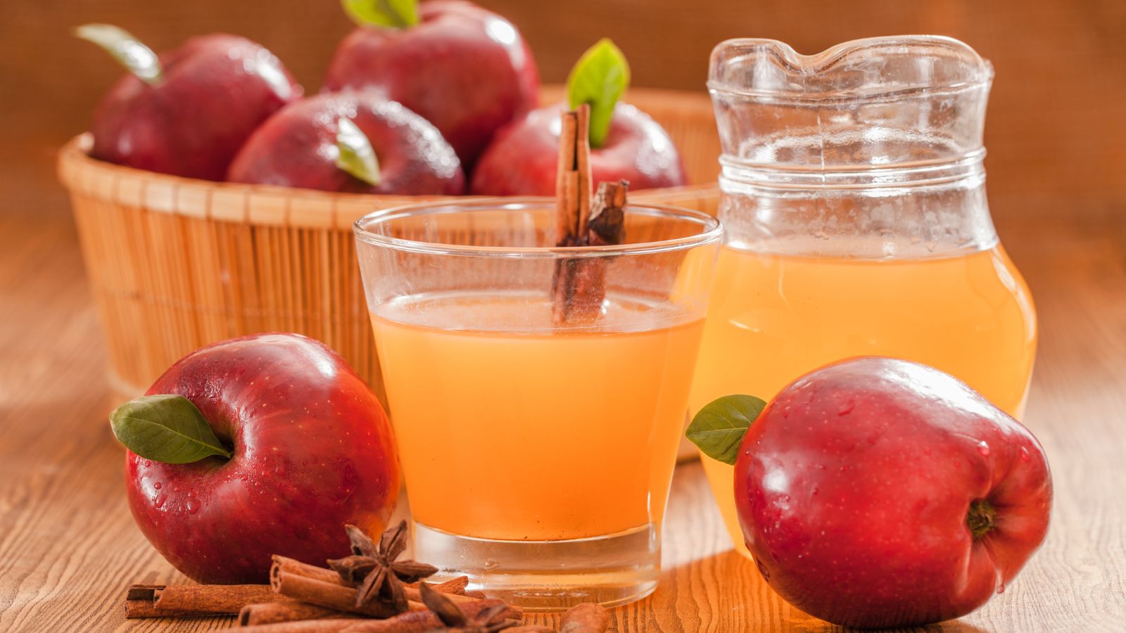 Apple healthiest juice