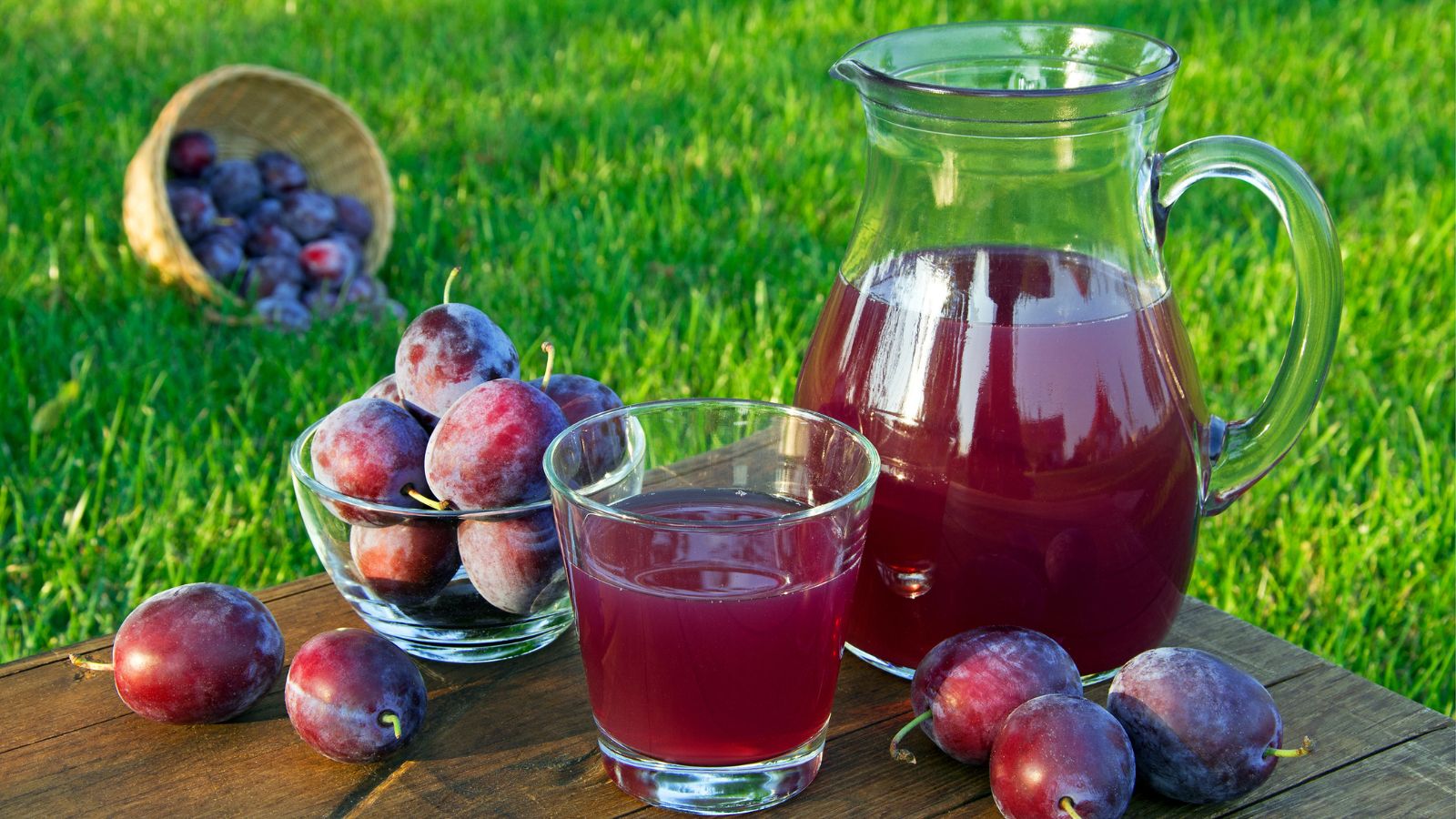 Prune healthiest juice